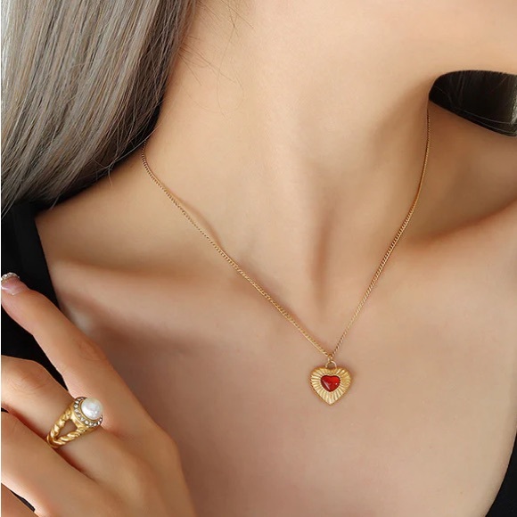 18K Gold Plated Heart Necklace*Dainty Necklace* - Picture 5 of 5